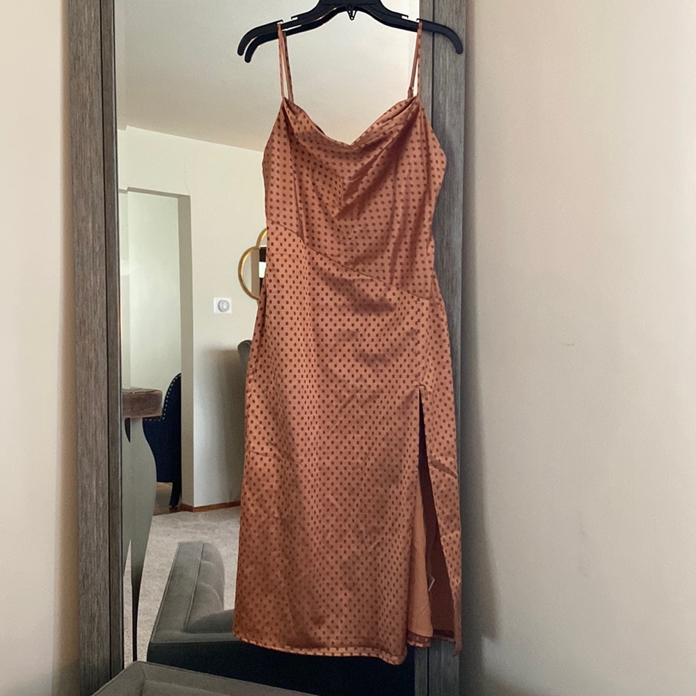 Majorelle, M, Isadora polka dot high slit midi dress, beautiful structure & fit!